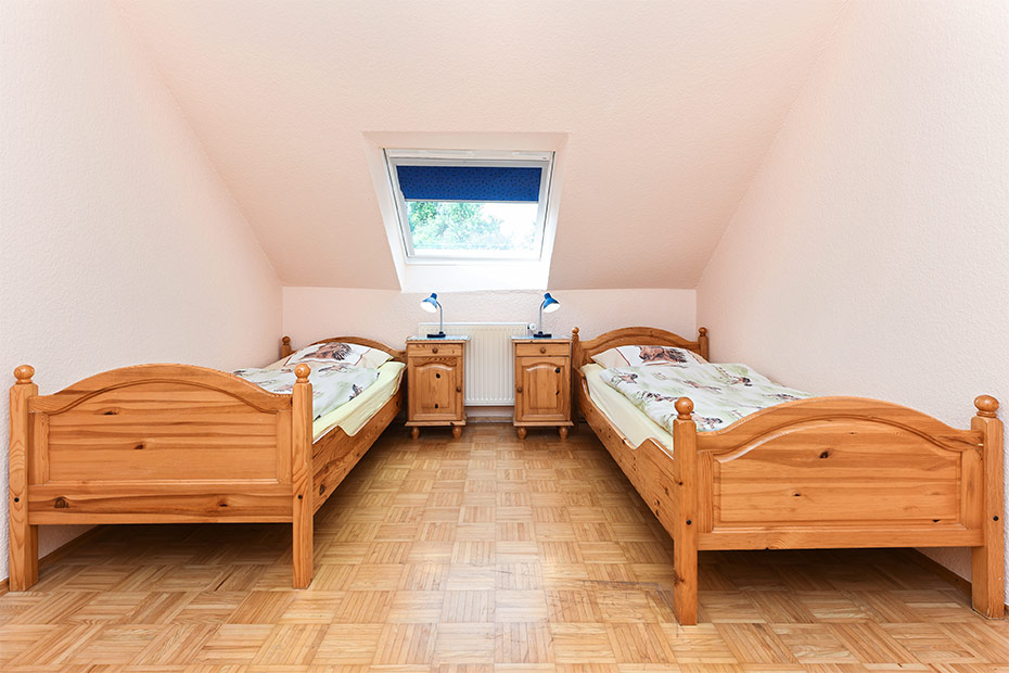 Ferienwohnung „Utkiek“ - Schlafzimmer 2/Kinderzimmer