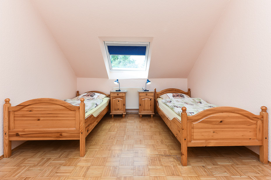 Ferienwohnung „Utkiek“ - Schlafzimmer 2/Kinderzimmer