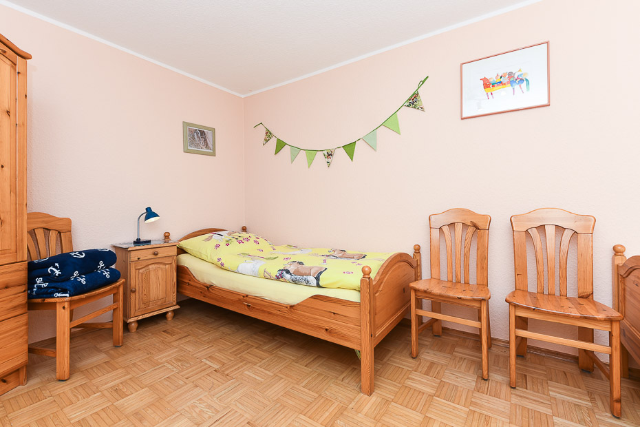 Ferienwohnung „Utkiek“ - Schlafzimmer 2/Kinderzimmer