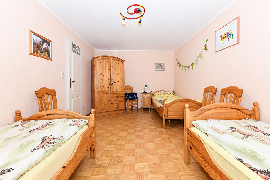 Ferienwohnung „Utkiek“ - Schlafzimmer 2/Kinderzimmer