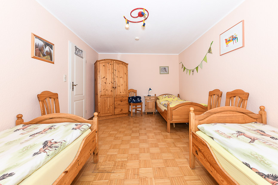 Ferienwohnung „Utkiek“ - Schlafzimmer 2/Kinderzimmer