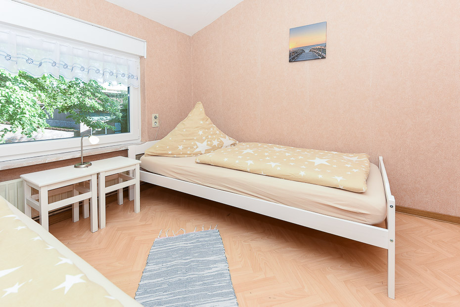 Ferienwohnung „Ost“ - Schlafzimmer 2/Kinderzimmer