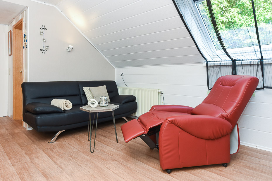 Ferienwohnung „Ost“ - Wohnzimmer mit integriertem Küchenbereich