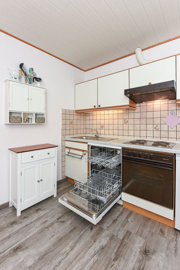 Ferienwohnung „West“ - Wohnzimmer mit integriertem Küchenbereich