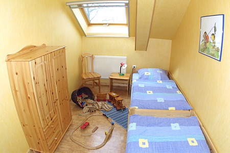 Ferienwohnung „Weizen“ - Schlafzimmer 2/Kinderzimmer