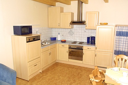 Ferienwohnung „Weizen“ - Wohnraum mit integrierter Küche