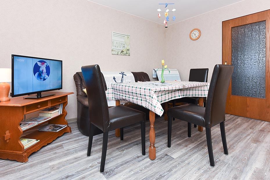 Ferienwohnung - Wohnzimmer mit integriertem Küchenbereich
