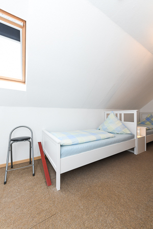 Ferienwohnung „Hof Tjarks“ - Schlafzimmer 2/Kinderzimmer