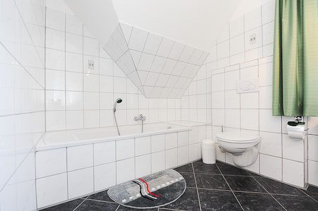 Ferienwohnung „Attena“ - Badezimmer