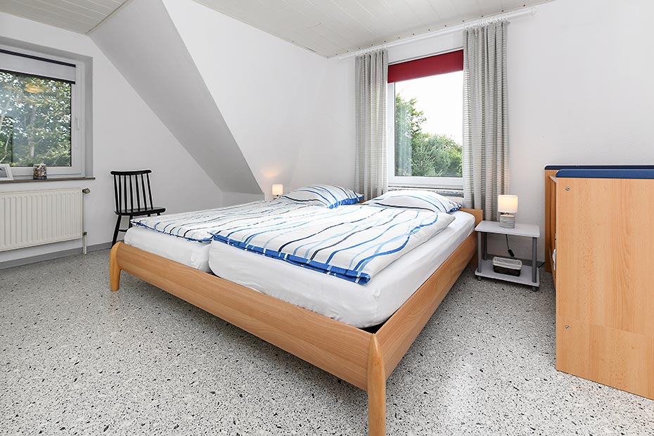 Ferienwohnung „Weitblick“ - Schlafzimmer 1