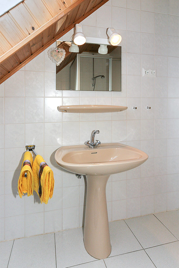 Ferienwohnung „Christophers“ - Badezimmer