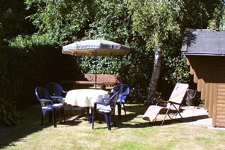 Ferienwohnung - Terrasse im Garten