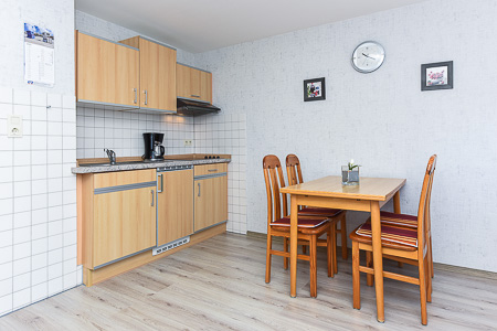 Ferienwohnung - Wohnzimmer mit integriertem Küchenbereich