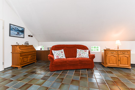 Ferienwohnung im Landhaus „Eulennest“ - Wohnzimmer mit integriertem Küchenbereich