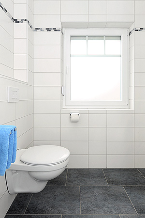 Ferienwohnung „Erdgeschoss“ - Badezimmer