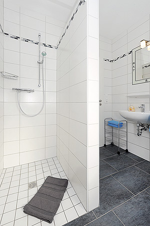 Ferienwohnung „Erdgeschoss“ - Badezimmer