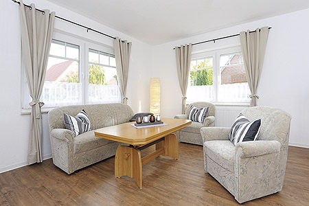 Ferienwohnung „Erdgeschoss“ - Wohnzimmer