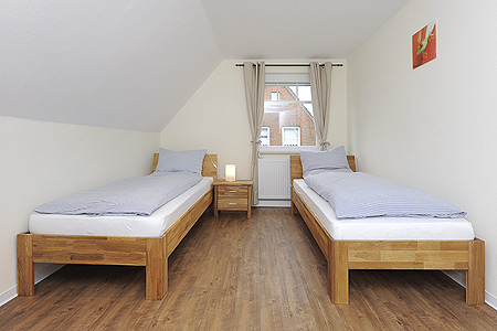 Ferienwohnung „Obergeschoss“ - Schlafzimmer 2/Kinderzimmer