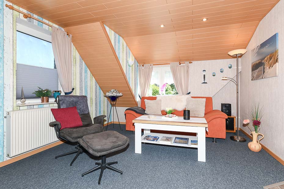 Ferienwohnung „Haus Janssen“ - Wohnzimmer mit integriertem Küchenbereich