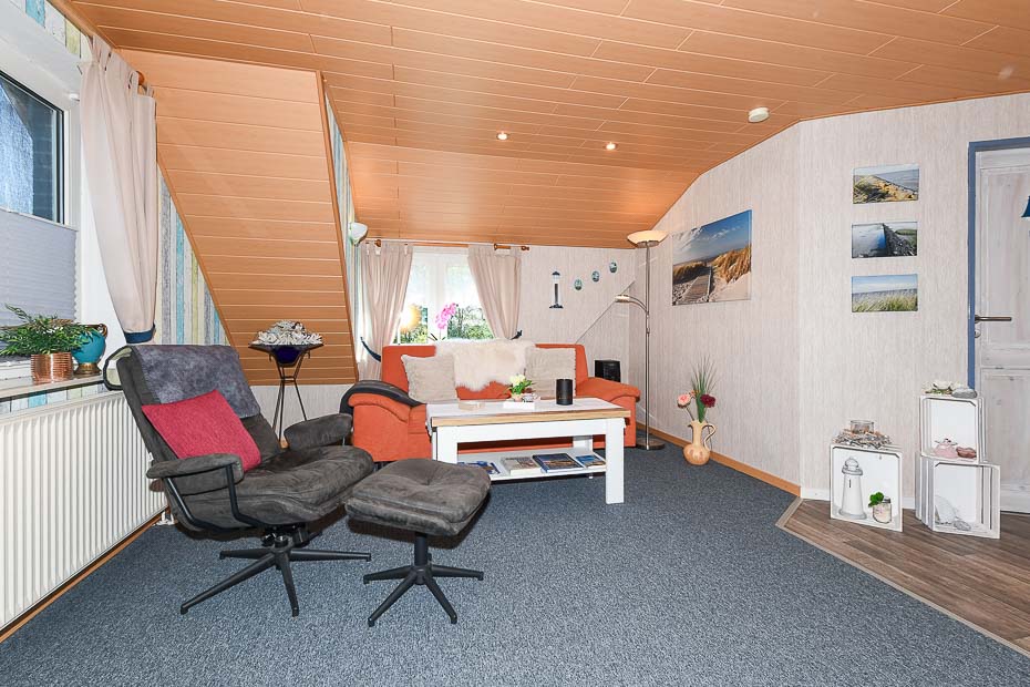 Ferienwohnung „Haus Janssen“ - Wohnzimmer mit integriertem Küchenbereich