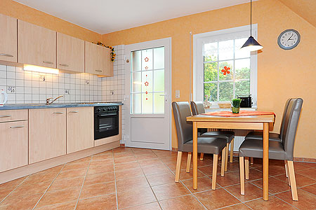 Ferienwohnung - Wohnzimmer mit integriertem Küchenbereich