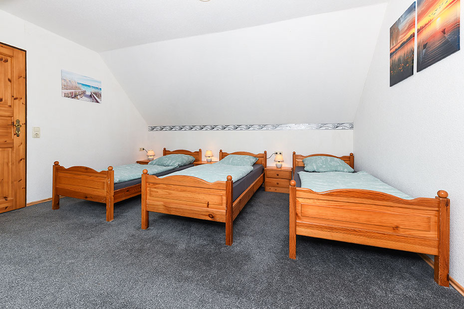 Ferienwohnung „Spielwiese“ - Schlafzimmer 2/Kinderzimmer