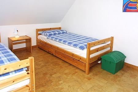 Ferienwohnung „Im Gastfeld 2 A“ - Schlafzimmer 2/Kinderzimmer
