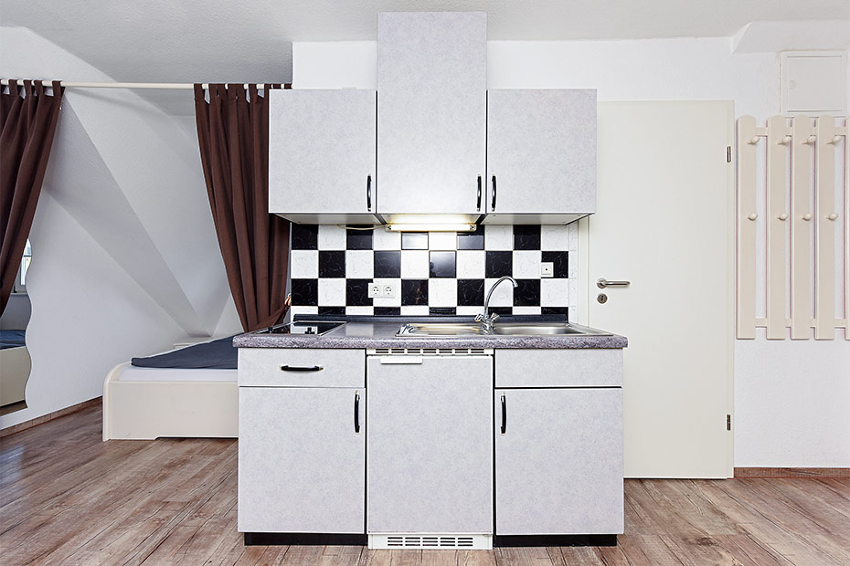 Ferienwohnung „Schwalbennest“ - Wohnraum mit integrierter Küche