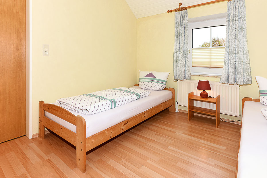 Ferienwohnung „Langeoog“ - Schlafzimmer 2/Kinderzimmer