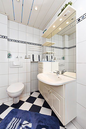 Ferienwohnung 2 - Badezimmer