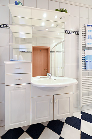 Ferienwohnung 2 - Badezimmer