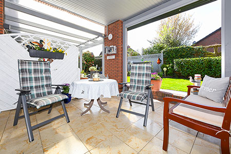 Ferienwohnung 2 - überdachte Terrasse