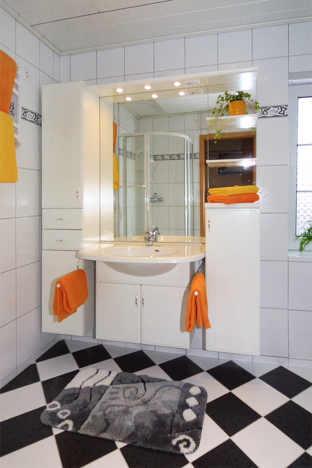 Ferienwohnung 3 - Badezimmer