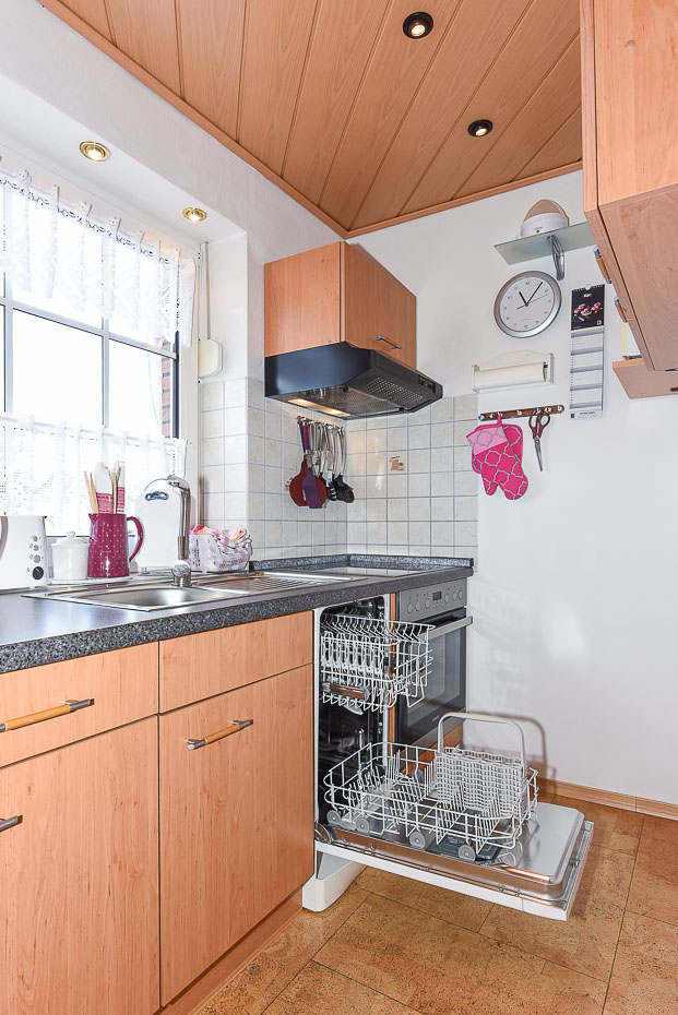 Ferienwohnung 3 - Wohnzimmer mit integriertem Küchenbereich