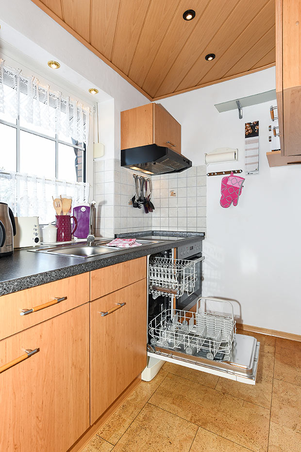 Ferienwohnung 3 - Wohnzimmer mit integriertem Küchenbereich