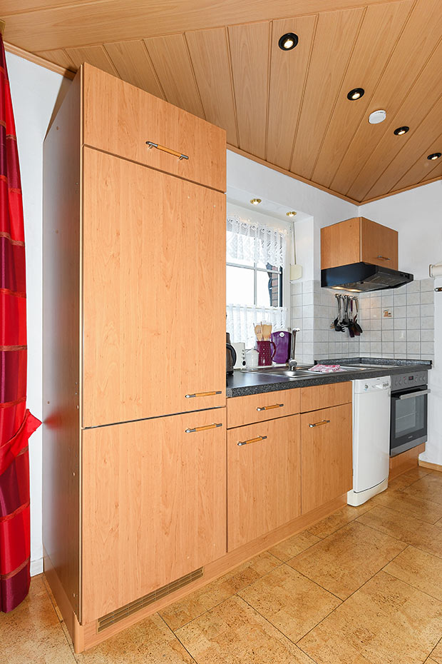 Ferienwohnung 3 - Wohnzimmer mit integriertem Küchenbereich
