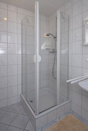 Ferienwohnung „Schwalbe“ - Badezimmer