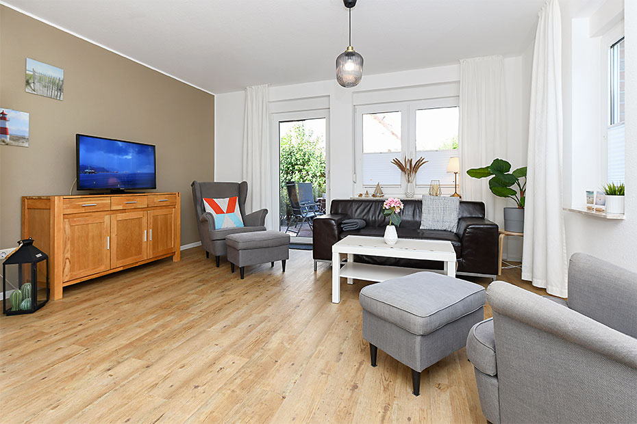 Ferienwohnung 4c - Wohnzimmer mit integriertem Küchenbereich