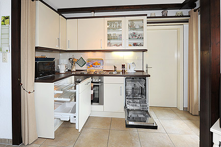 Ferienwohnung „Unten“ - Wohnzimmer mit integriertem Küchenbereich