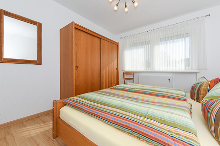 Ferienwohnung 5 - Schlafzimmer 1