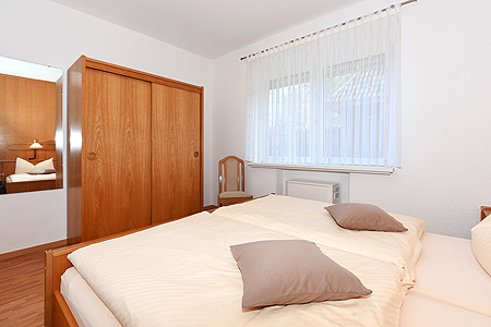Ferienwohnung 1 - Schlafzimmer
