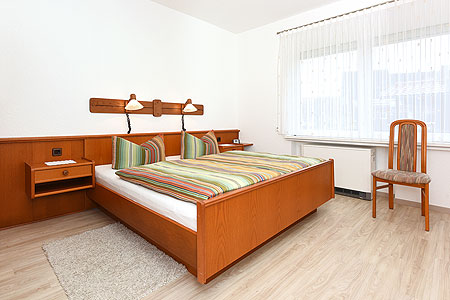 Ferienwohnung 2 - Schlafzimmer 1