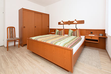 Ferienwohnung 2 - Schlafzimmer 1