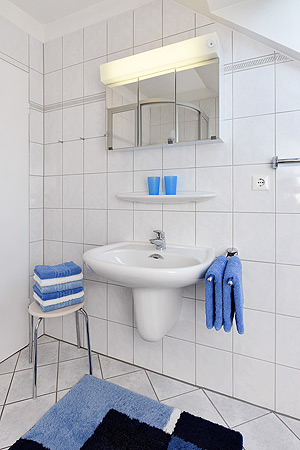 Ferienwohnung 3 - Badezimmer