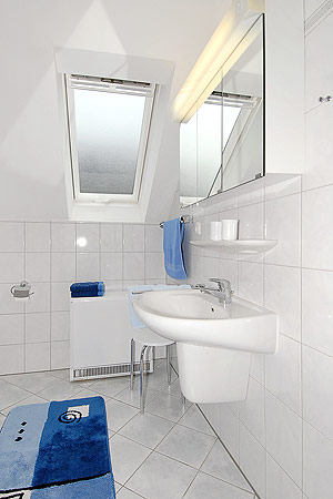 Ferienwohnung 4 - Badezimmer