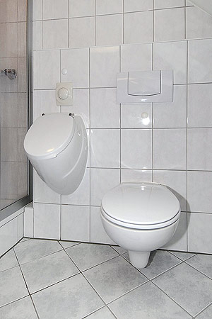 Ferienwohnung 4 - Badezimmer