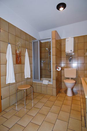 Ferienwohnung 6 - Badezimmer
