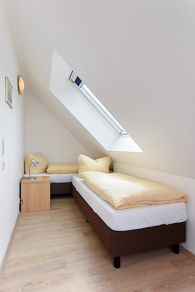 Ferienwohnung „Seepferdchen“ - Wohn- und Schlafraum mit integriertem Küchenbereich