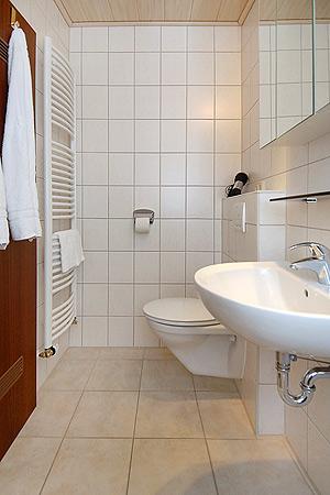 Ferienwohnung „Seerose“ - Badezimmer