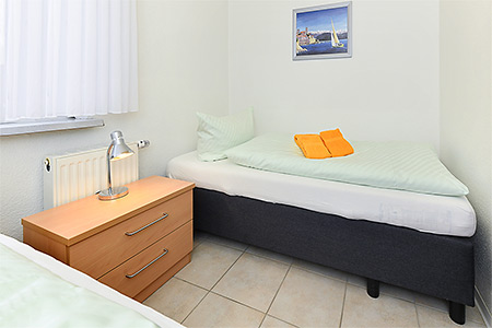 Ferienwohnung „Seerose“ - Schlafzimmer 2/Kinderzimmer